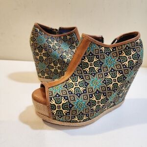 80%20 Mosaic Pattern Peep-Toe Wedge Sandals in Turquoise and Brown